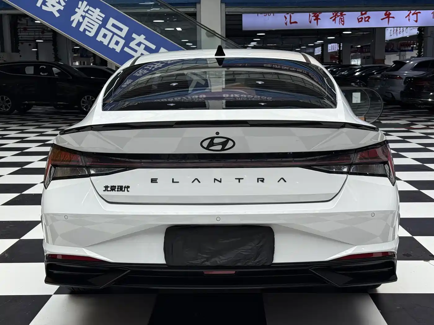 Hyundai Elantra 2023