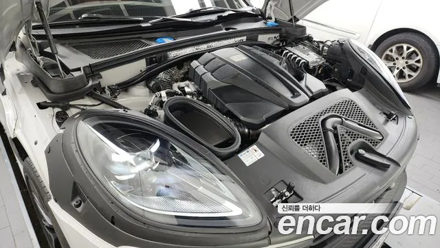 Porsche Macan 2023