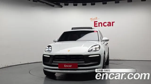 Porsche Macan 2022