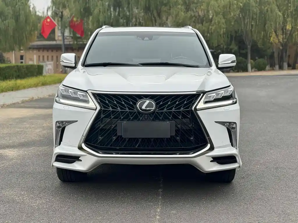 Lexus LX 2020