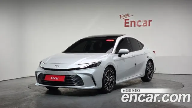 Toyota Camry 2025