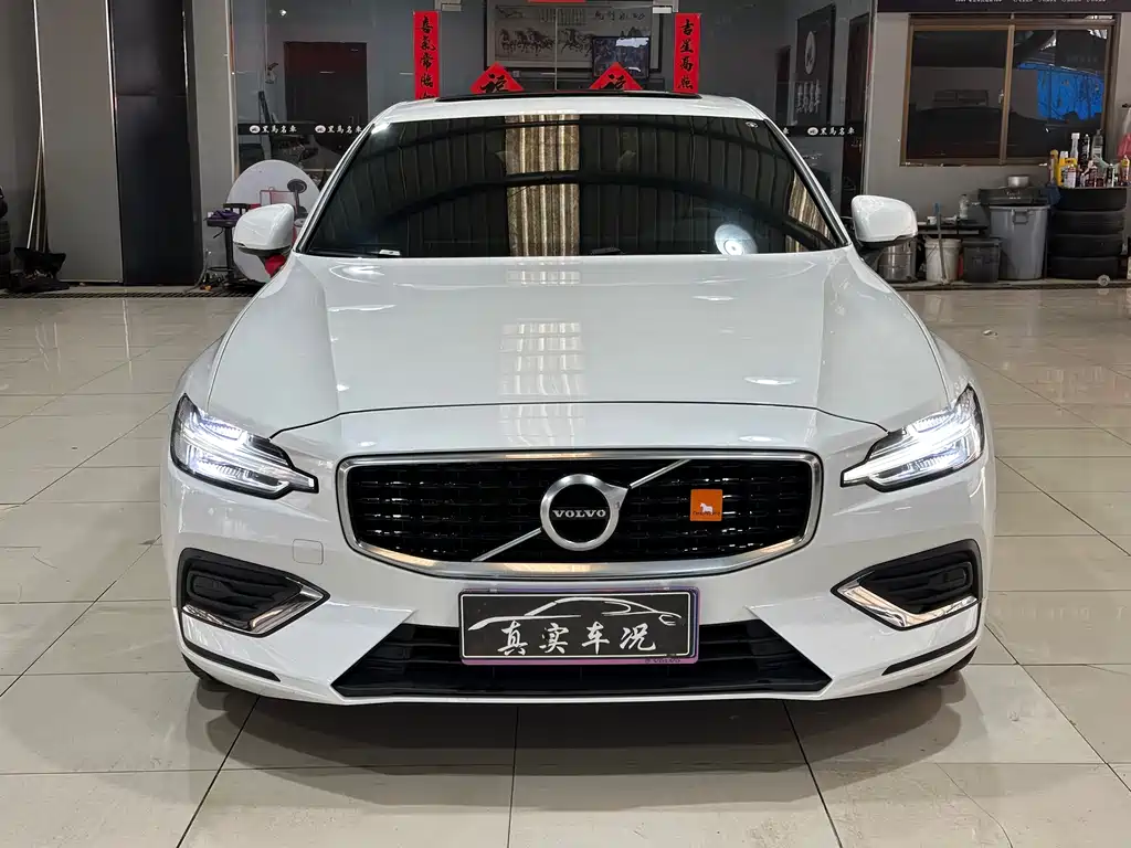 Volvo S60 2022
