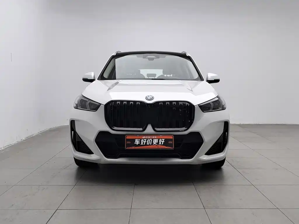 BMW iX1 2024