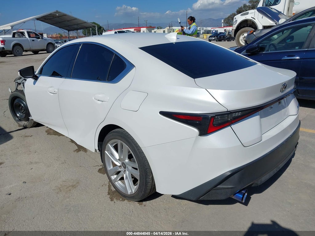 Lexus IS 300 2023