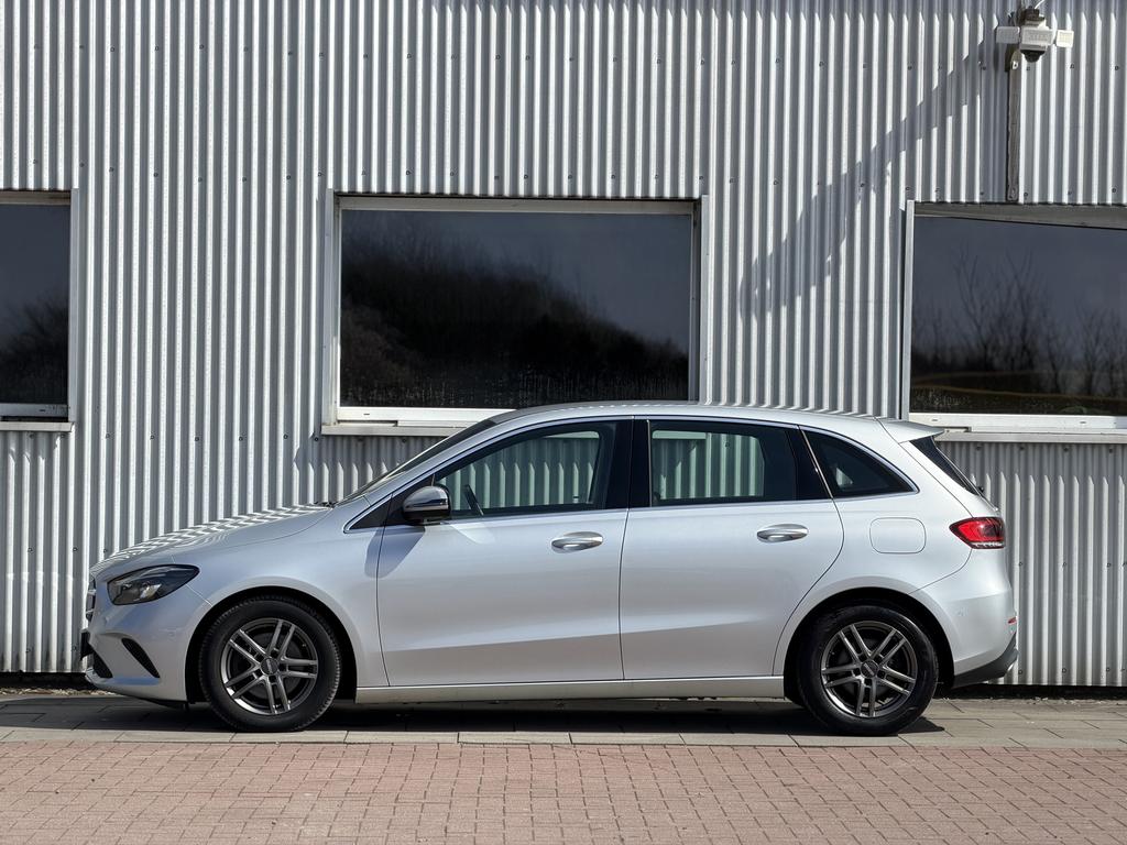 Mercedes-Benz B 200 2022