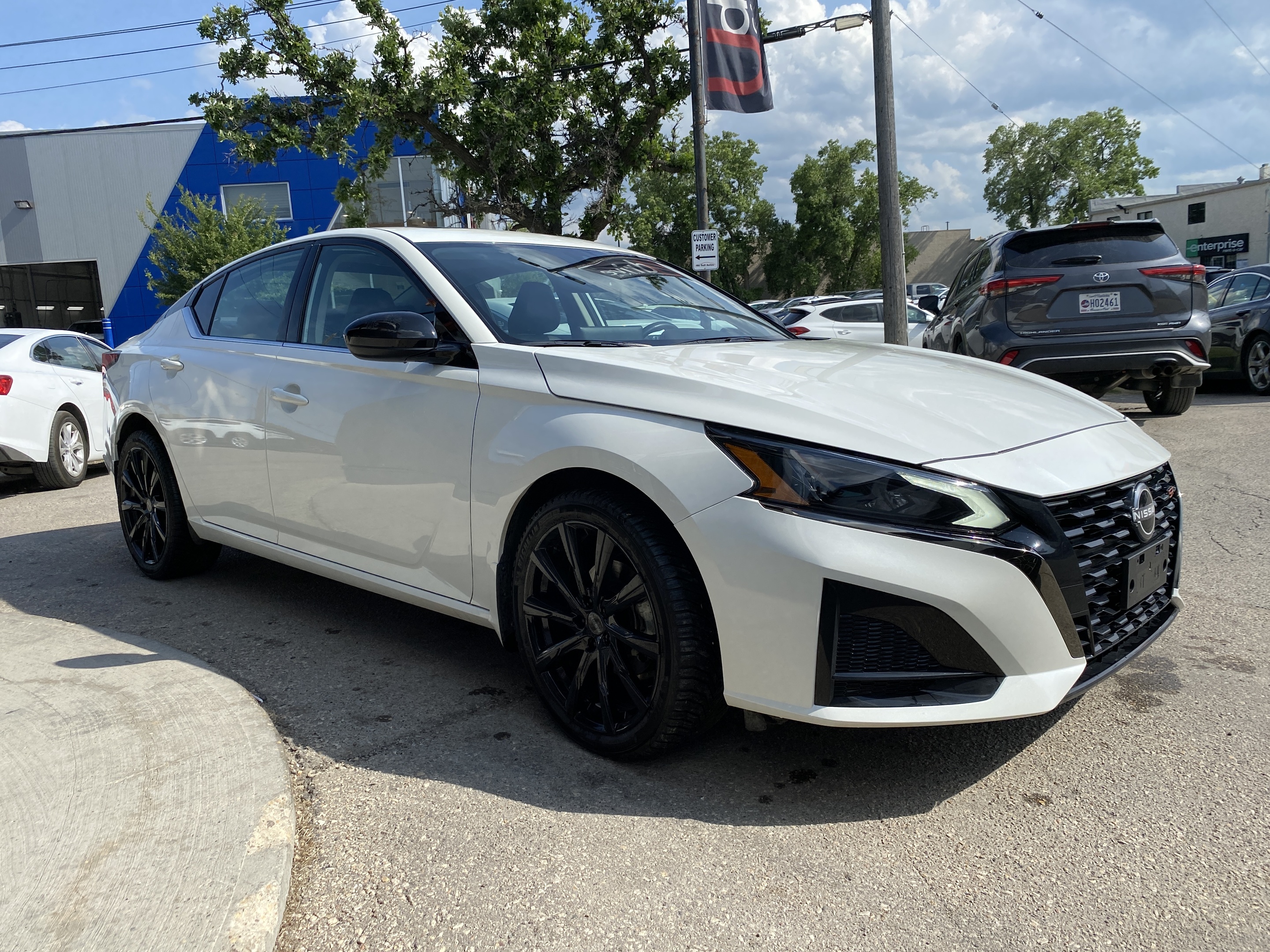 Nissan Altima 2024