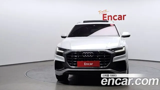 Audi Q8 2021