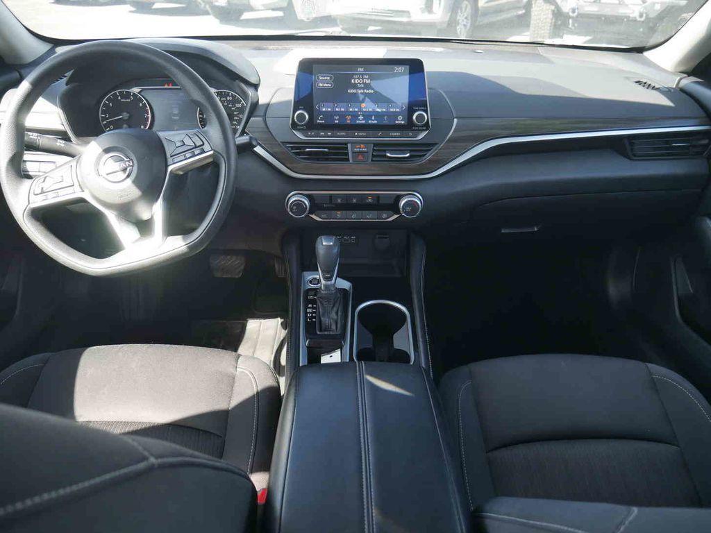 Nissan Altima 2023