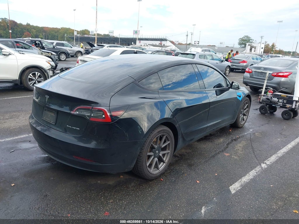 Tesla Model 3 2022
