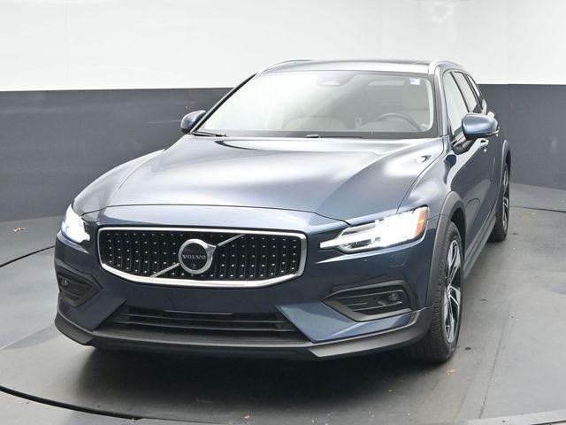 Volvo V60 Cross Country 2024