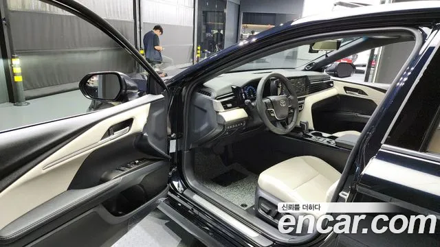 Toyota Camry 2025