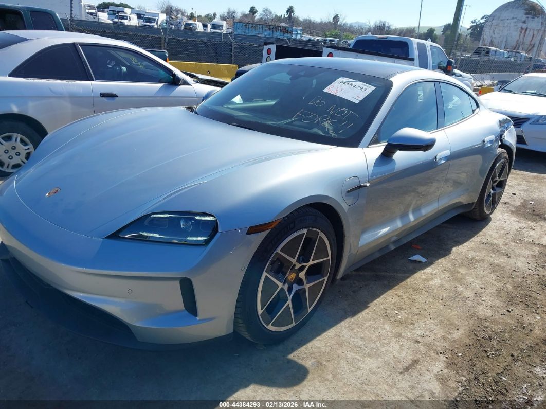 Porsche Taycan 2025