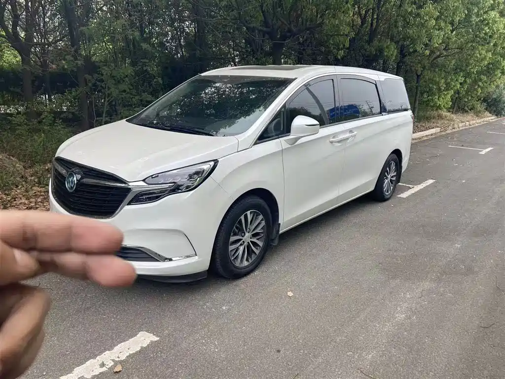 Buick GL8 2022