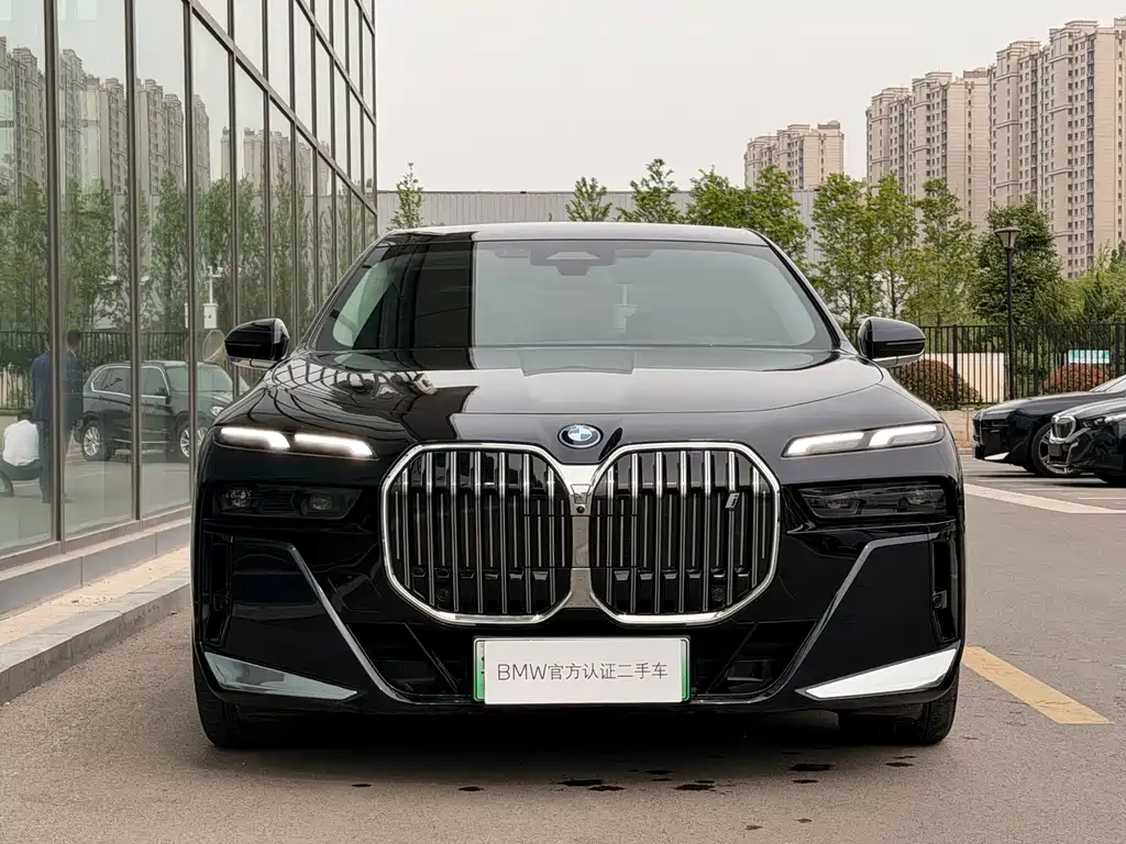BMW i7 2024
