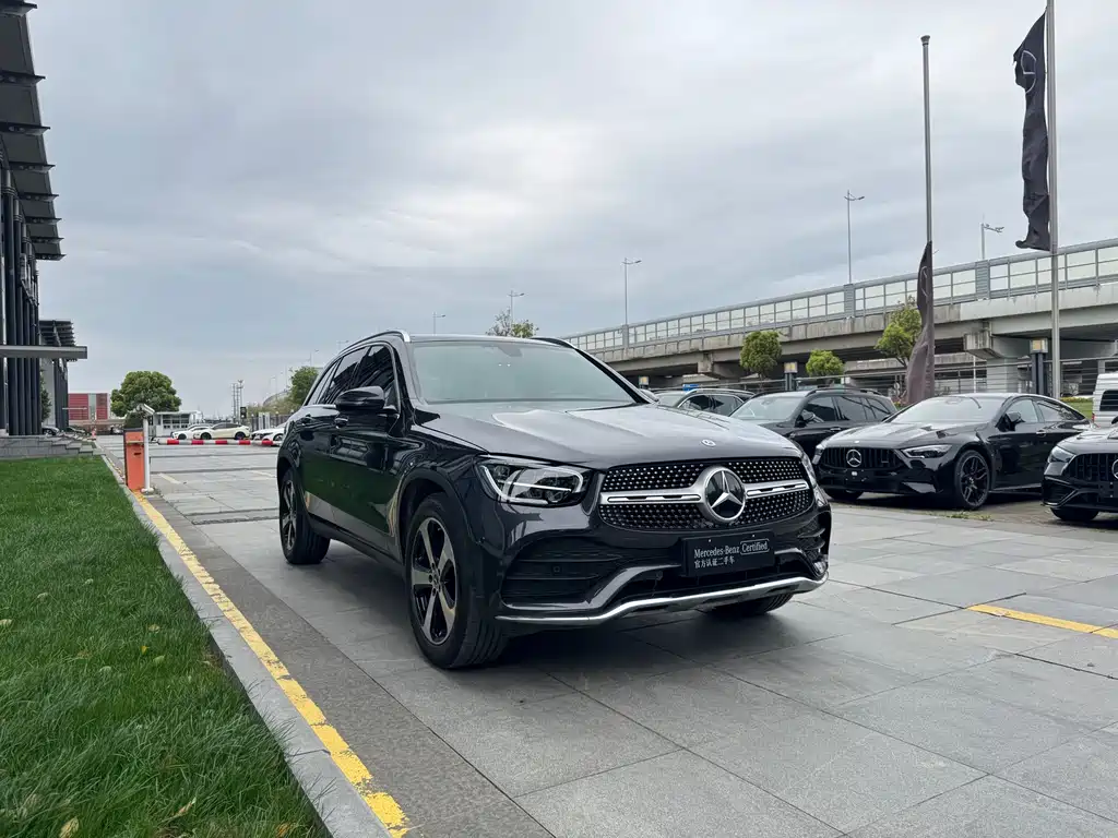 Mercedes-Benz GLC 2023