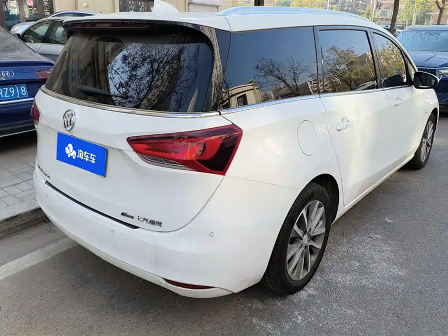 Buick GL6 2022