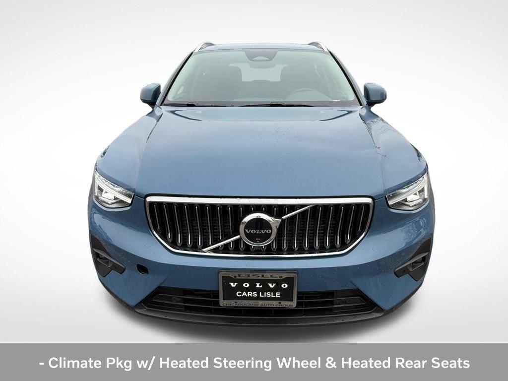 Volvo XC40 2025
