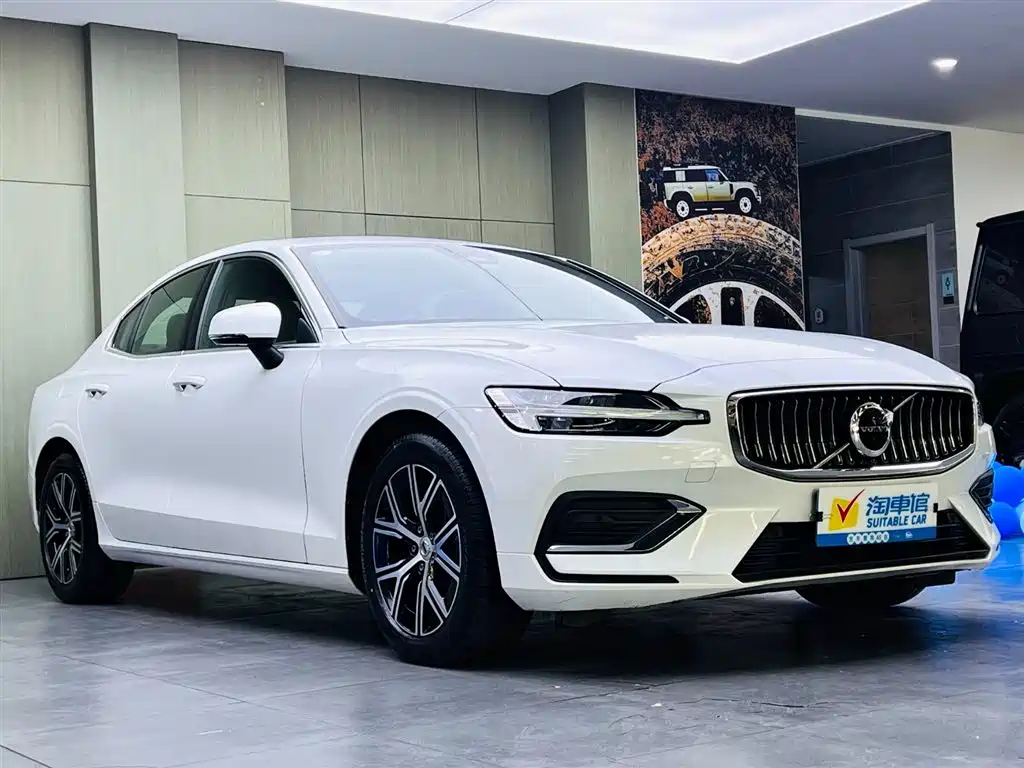Volvo S60 2024