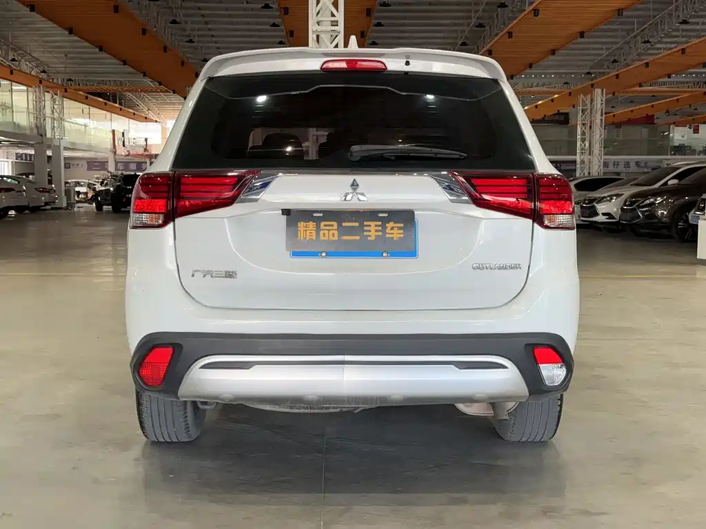 Mitsubishi Outlander 2020