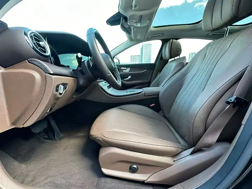 Mercedes-Benz E-Класс 2023