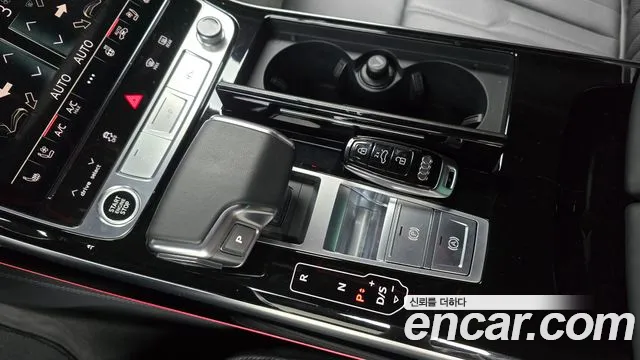 Audi A8 2021
