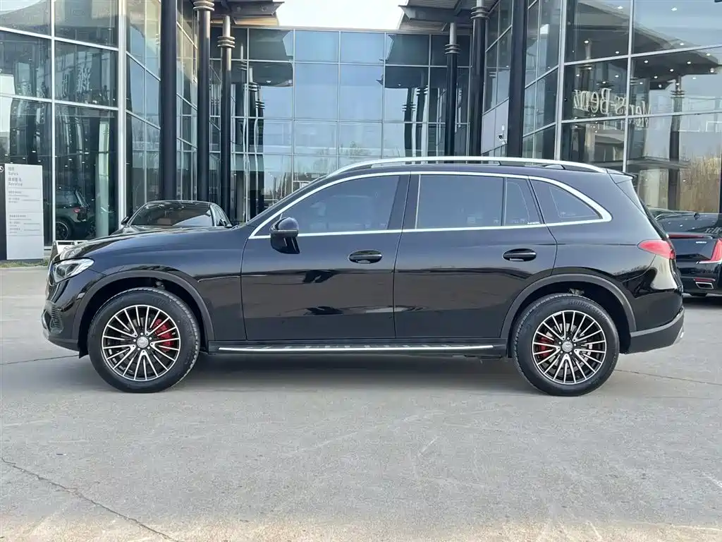 Mercedes-Benz GLC 2023
