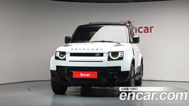 Land Rover Defender 2024