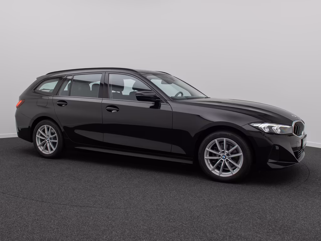 BMW 318 2024