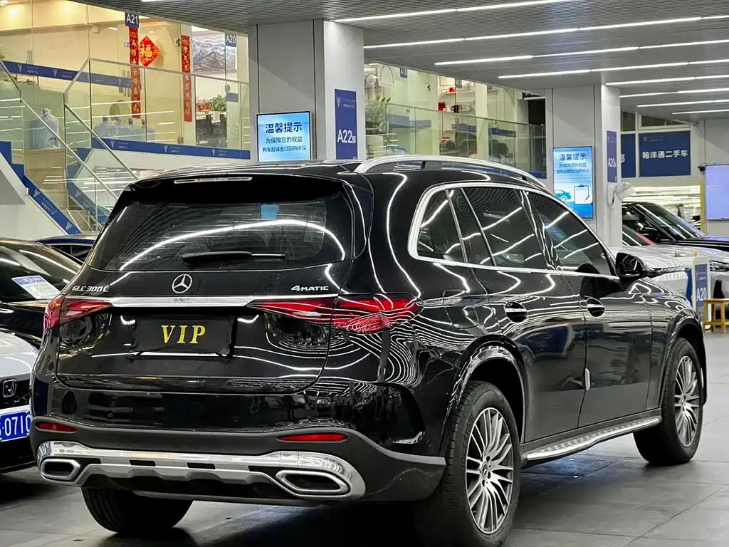 Mercedes-Benz GLC 2025