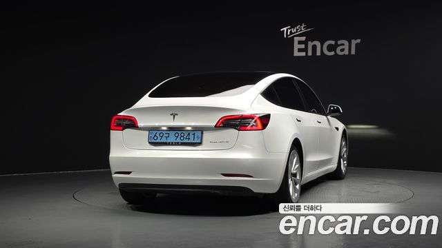 Tesla Model 3 2021