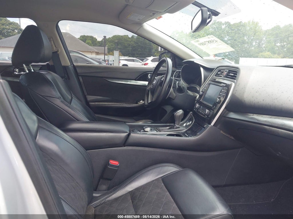 Nissan Maxima 2022