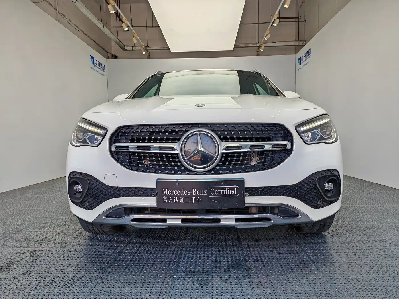 Mercedes-Benz GLA 2024
