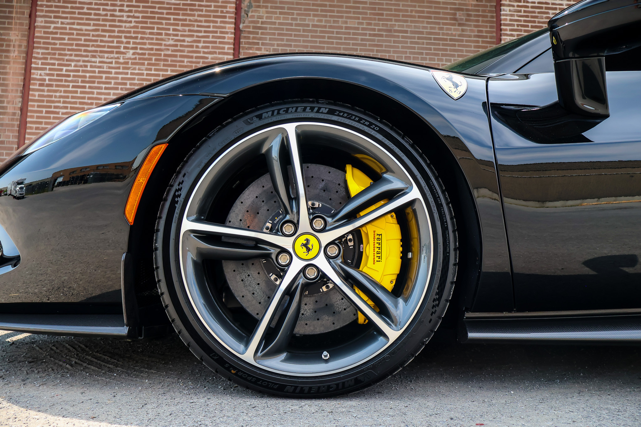 Ferrari 296 GTS 2024