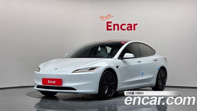 Tesla Model 3 2024