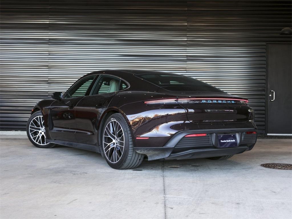 Porsche Taycan 2021