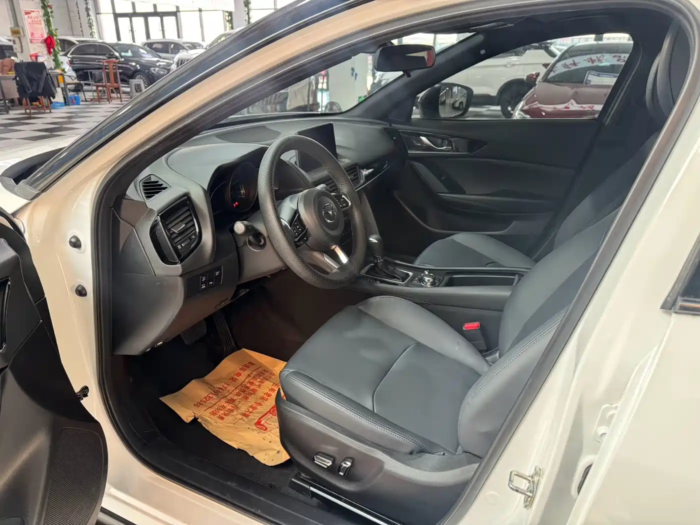 Mazda CX-4 2023