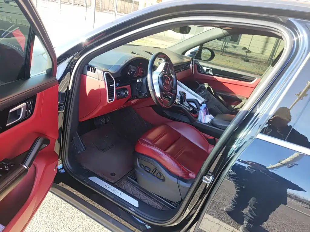 Porsche Cayenne 2022