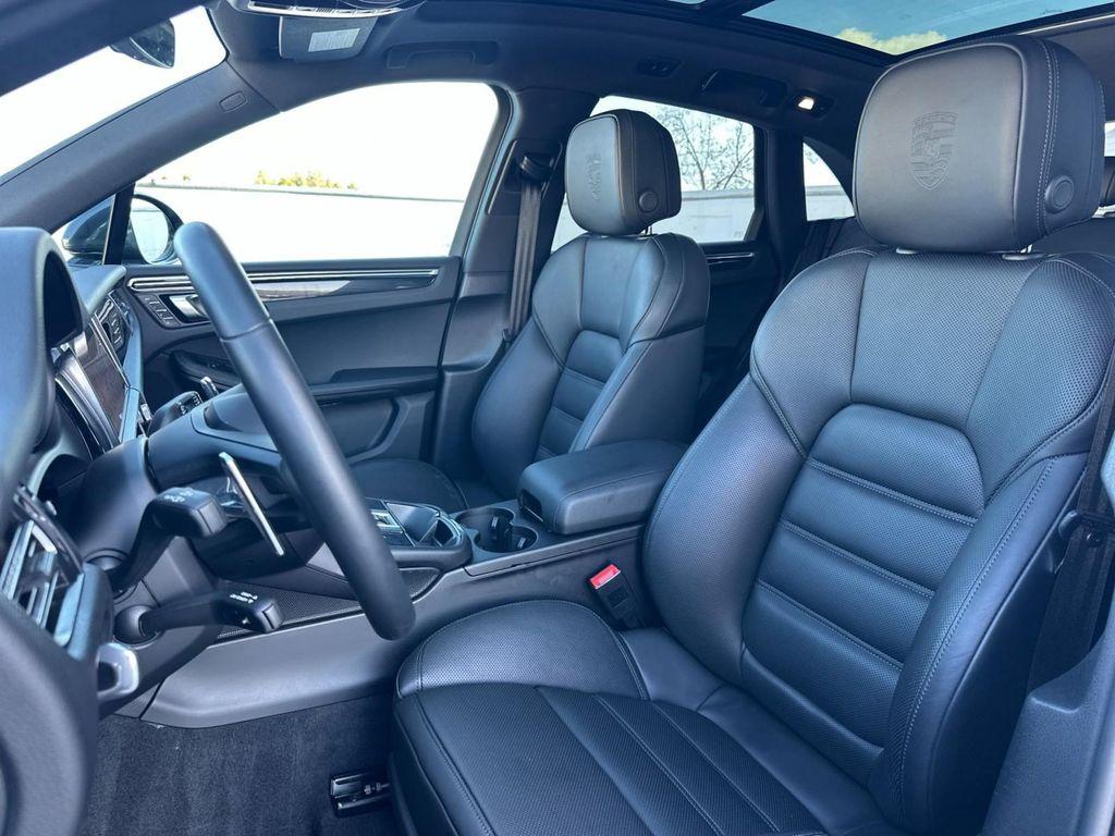 Porsche Macan 2025