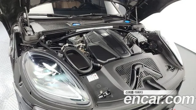 Porsche Macan 2024