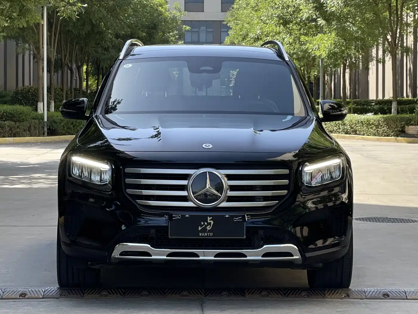 Mercedes-Benz GLB 2023