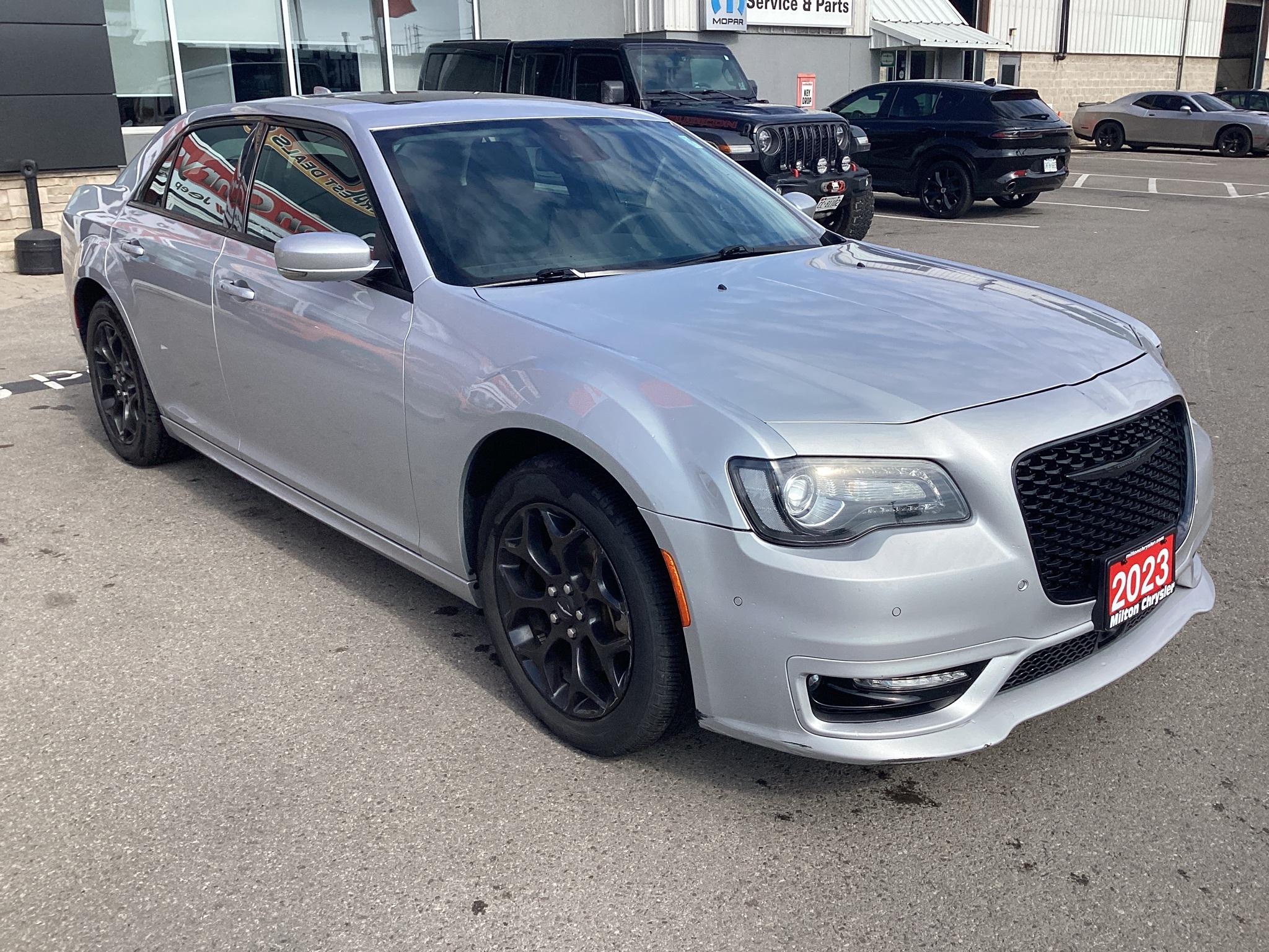 Chrysler 300 2023