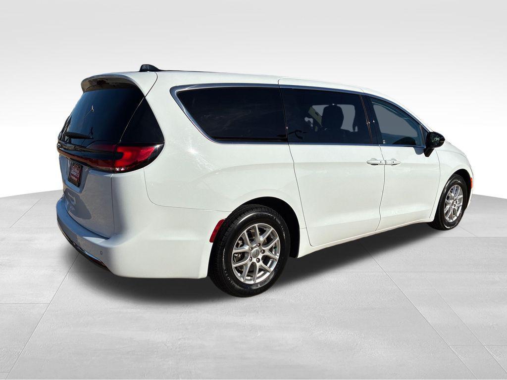 Chrysler Pacifica 2024