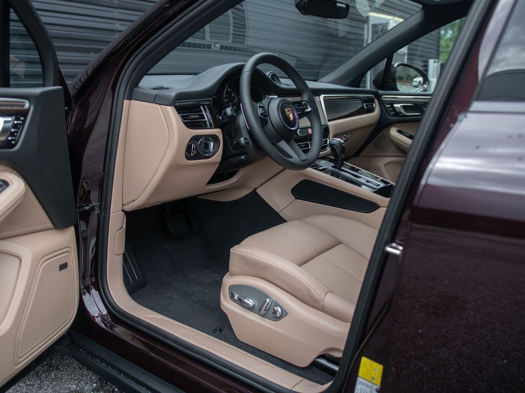 Porsche Macan 2025