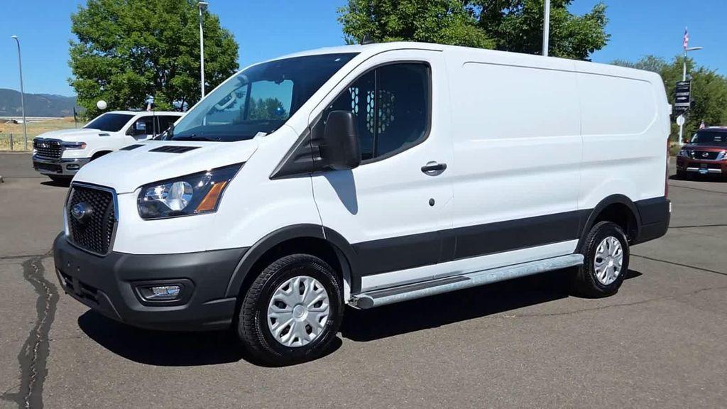 Ford Transit 2025