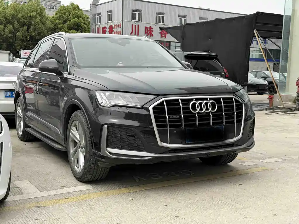 Audi Q7 2021