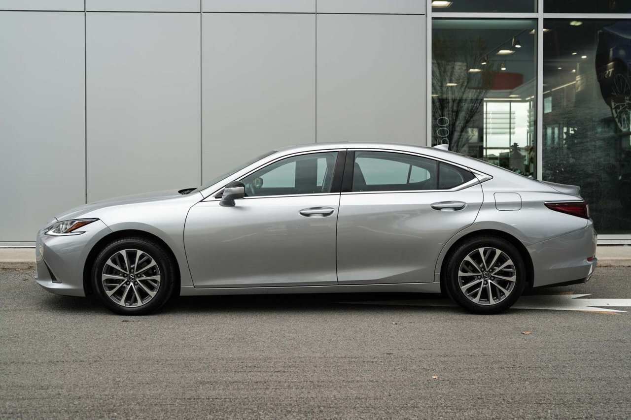 Lexus ES 2022