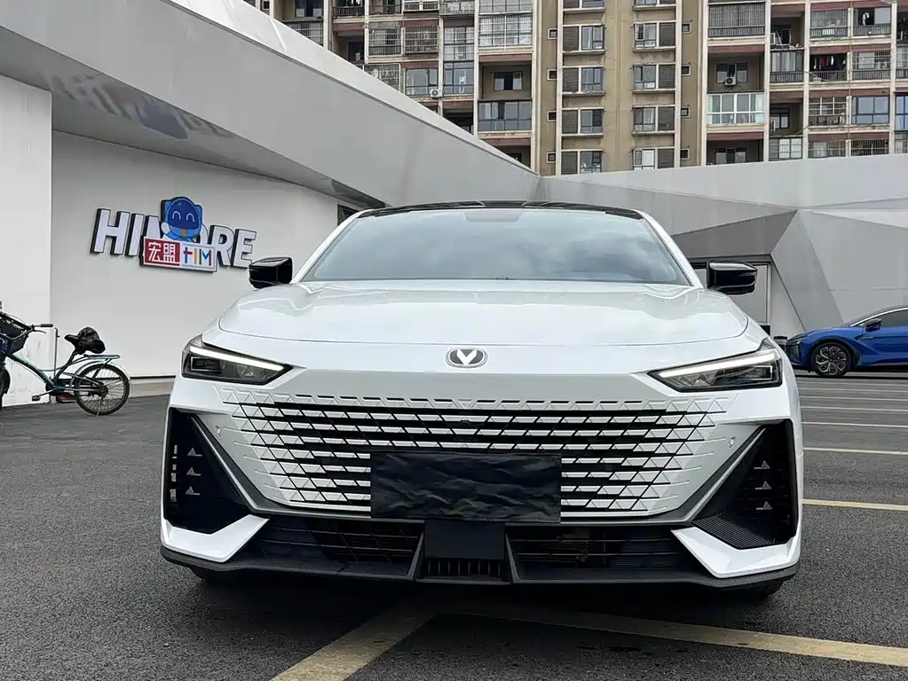 Changan UNI-V 2022