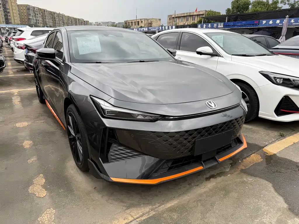 Changan UNI-V 2024