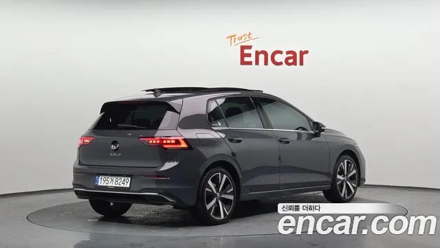 Volkswagen Golf 2025