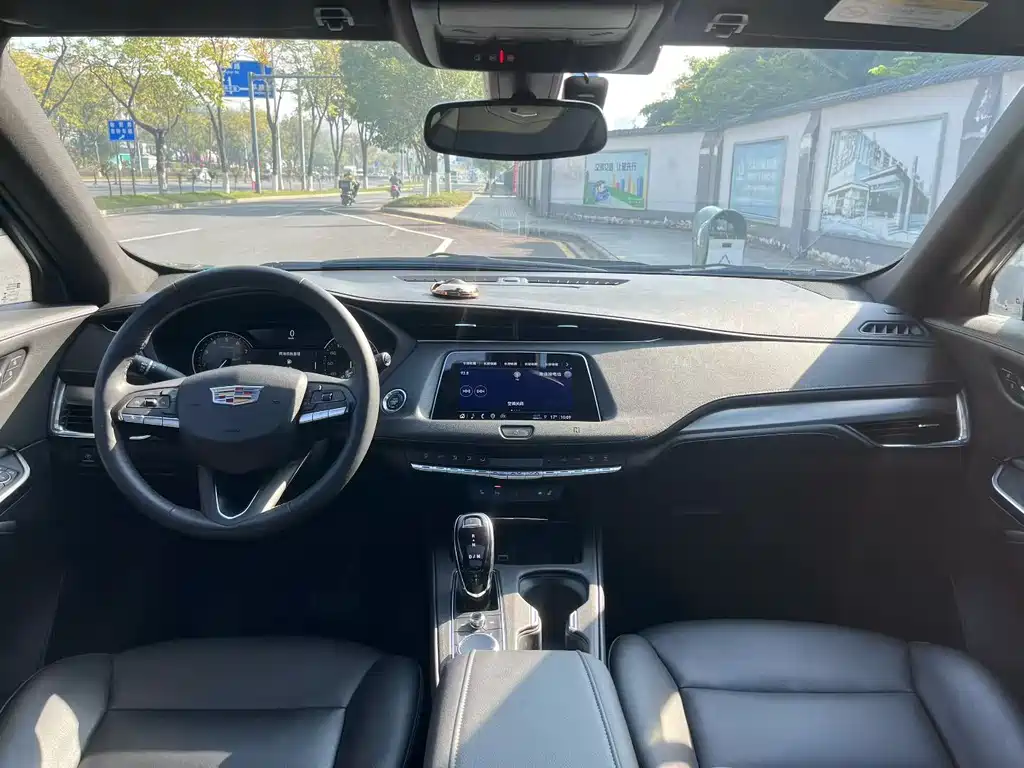 Cadillac XT4 2021